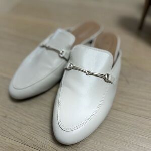Off-white loafers like new